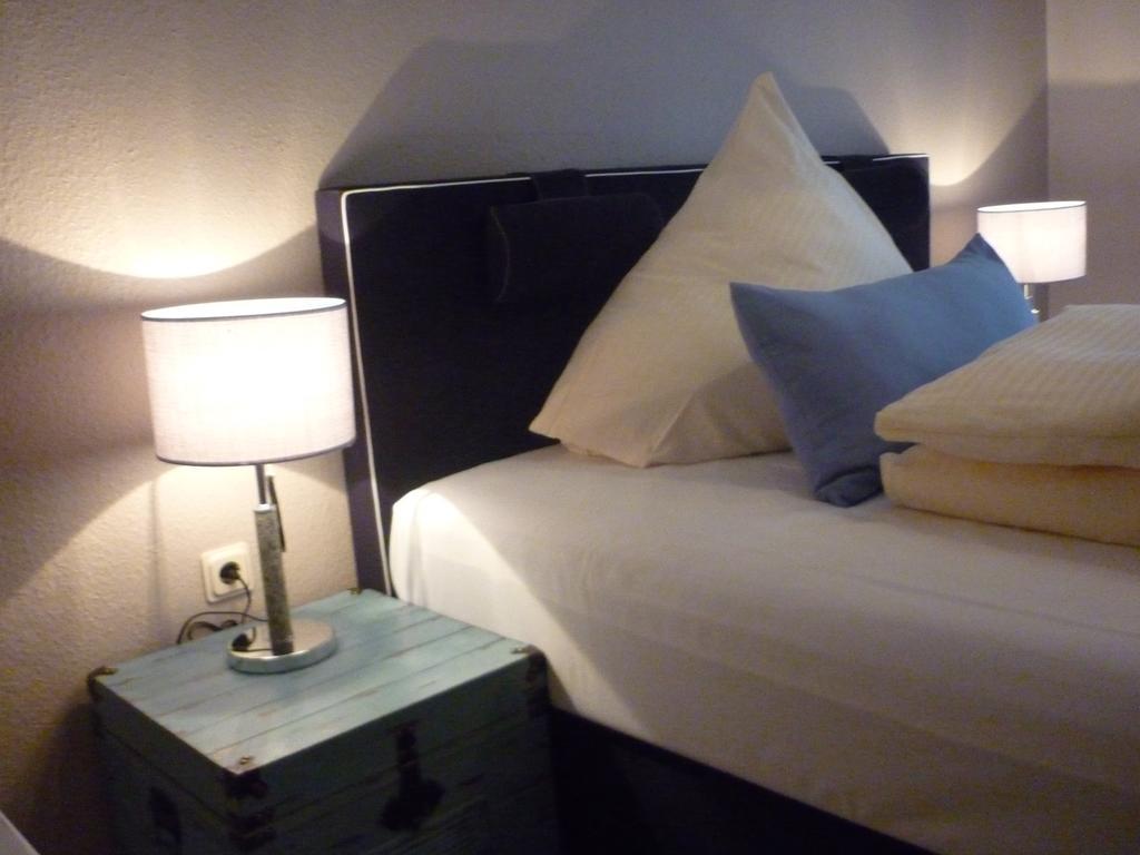 Zu Jeddelohs Lodge Hotel Gladenbach Pokoj fotografie